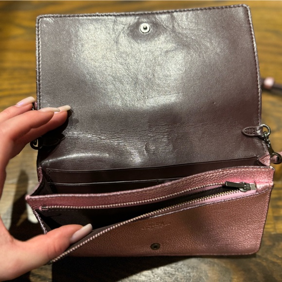 Coach crossbody clutch/wallet in metallic pink - Picture 4 of 5